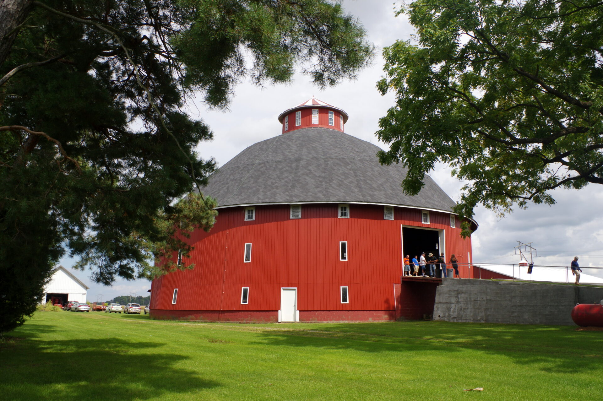 Frank-Littleton-Round-Barn-Hancock-County