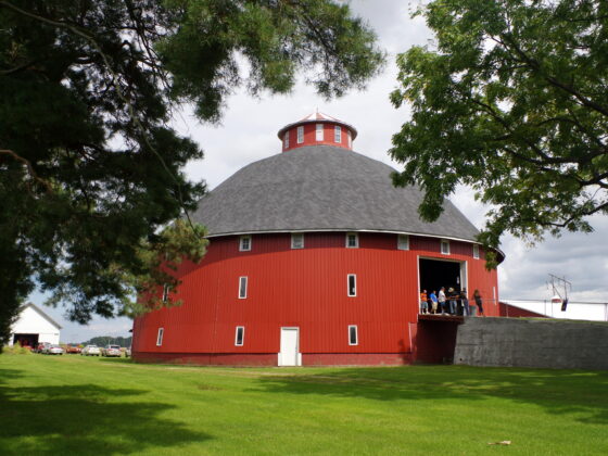 Frank-Littleton-Round-Barn-Hancock-County