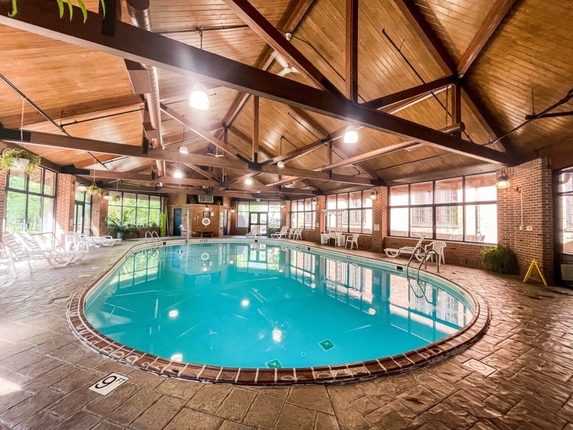 Turkey-Run-Inn-indoor-pool